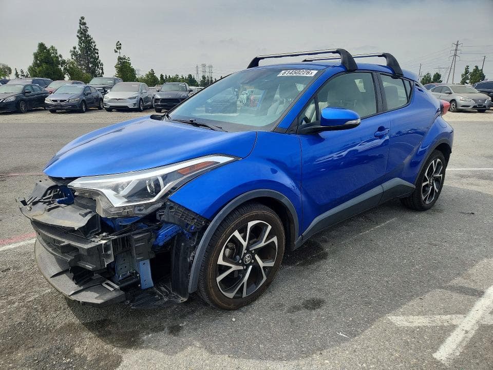 2019 TOYOTA C-HR XLE - 1