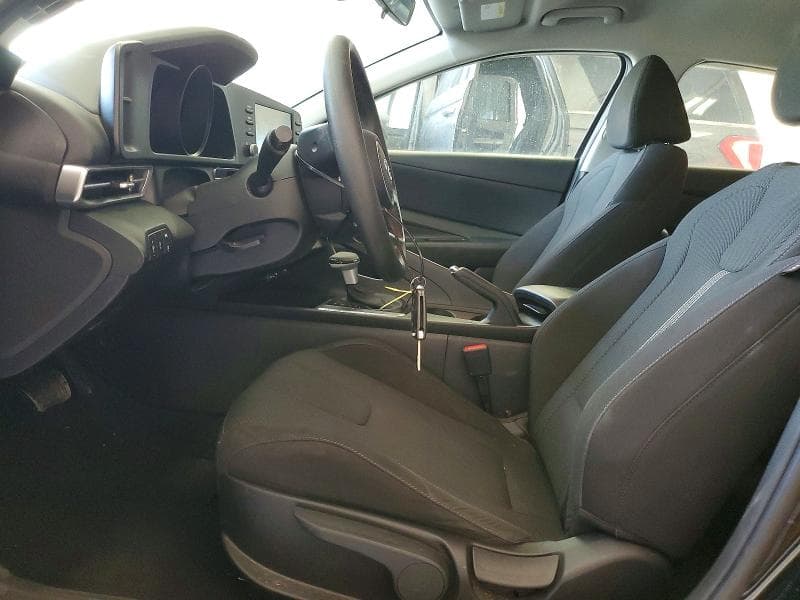 2023 HYUNDAI ELANTRA SE 7