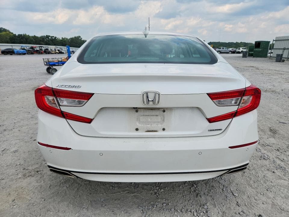 2018 HONDA ACCORD TOURING 6