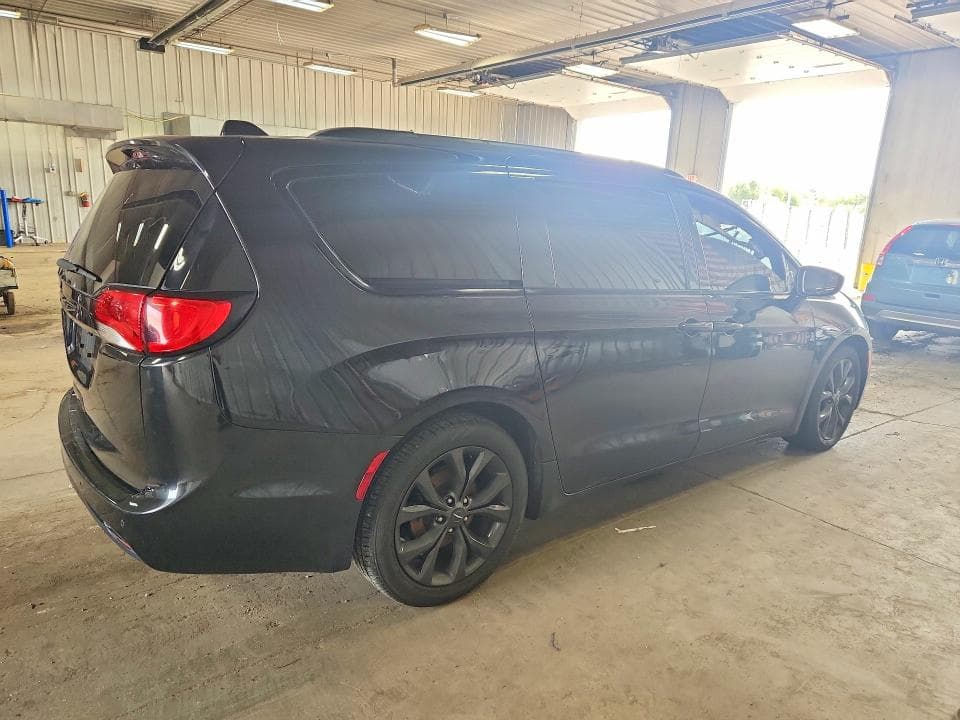 2018 CHRYSLER PACIFICA TOURING L PLUS 3