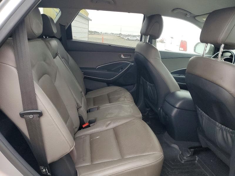 2018 HYUNDAI SANTA FE SE 11