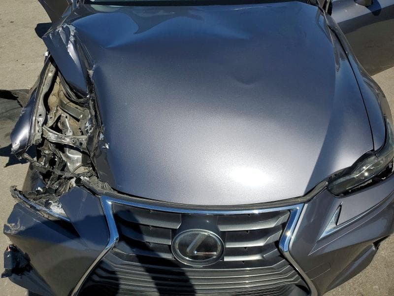 2018 LEXUS IS 300 11
