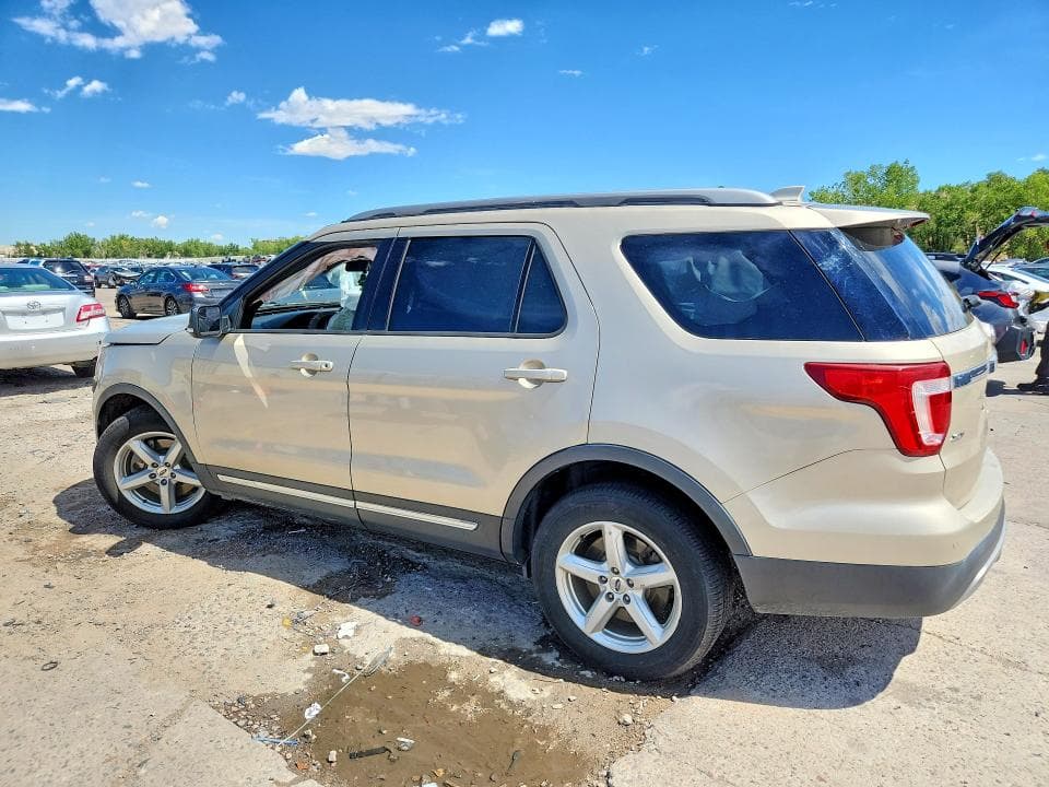 2017 FORD EXPLORER XLT 2