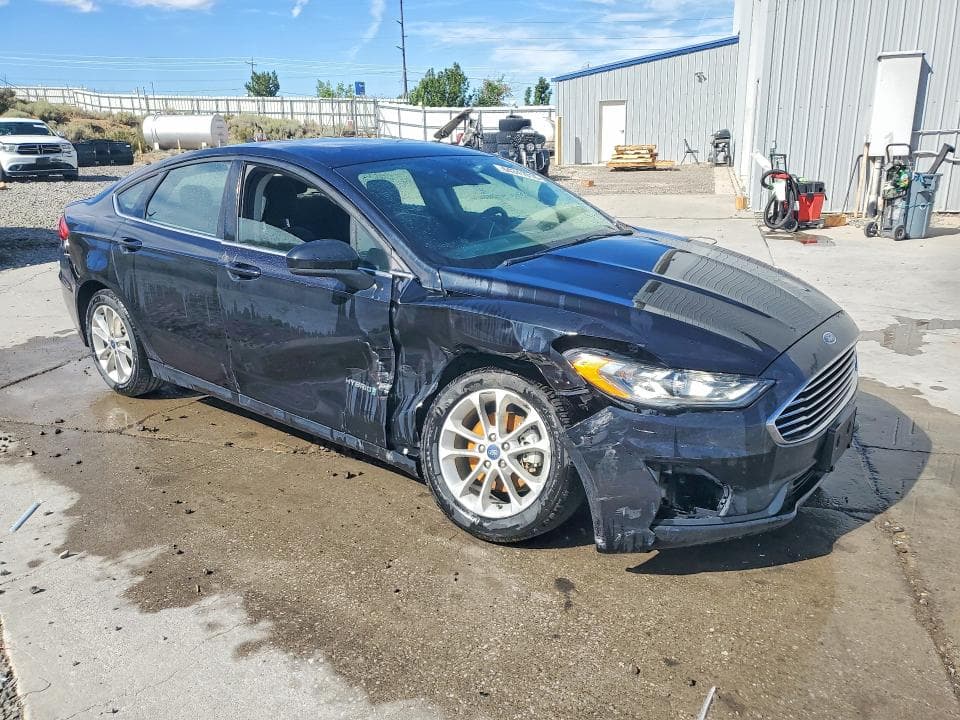 2019 FORD FUSION SE 4