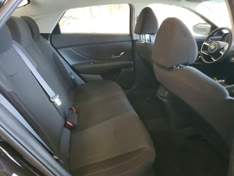 2023 HYUNDAI ELANTRA SE 10