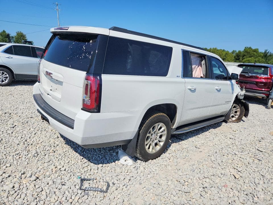 2017 GMC YUKON XL K1500 SLT 3