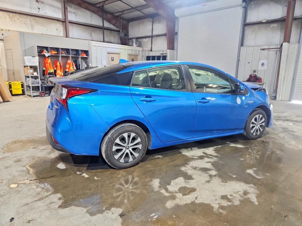 2019 TOYOTA PRIUS LE AWD-E 3