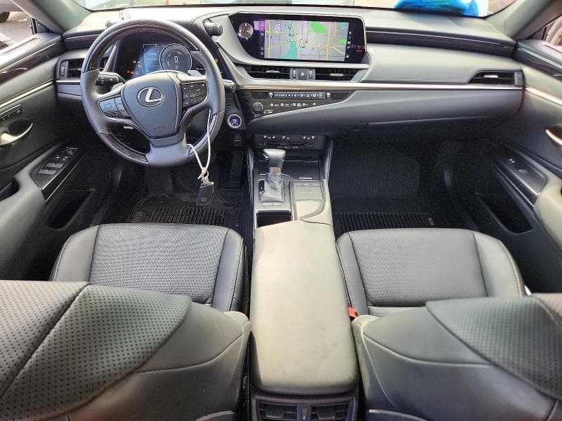 2020 LEXUS ES 300H 8