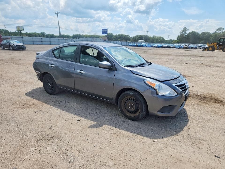 2019 NISSAN VERSA SV 4