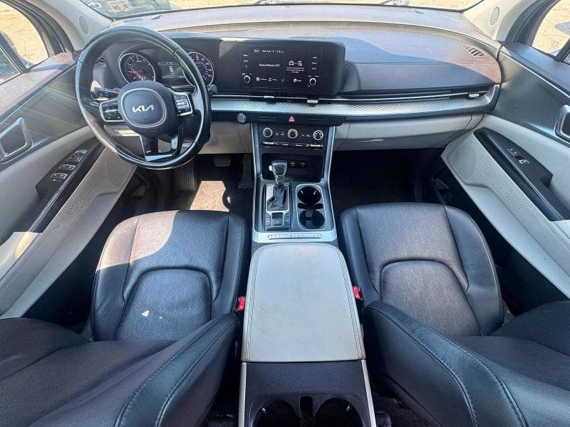 2022 KIA CARNIVAL LX 9