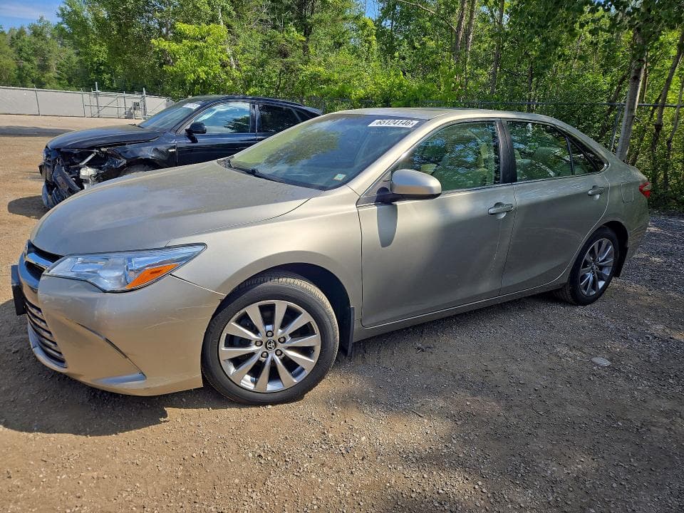 2017 TOYOTA CAMRY LE - 1
