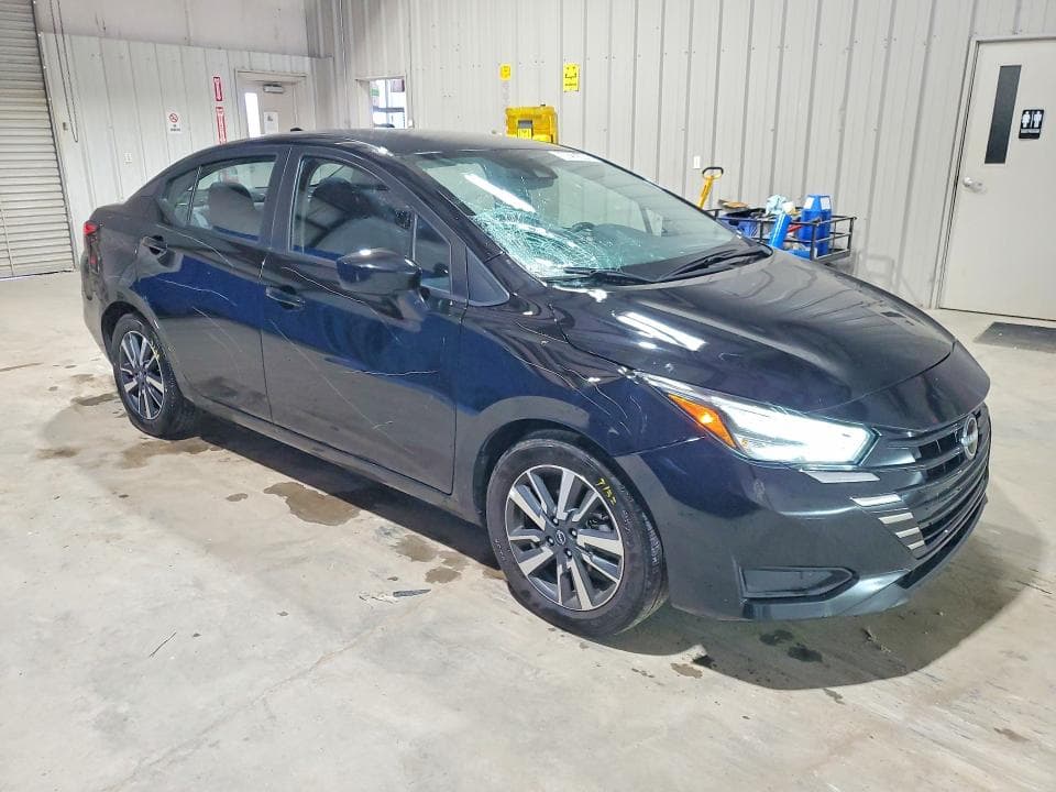 2025 NISSAN VERSA SV 4