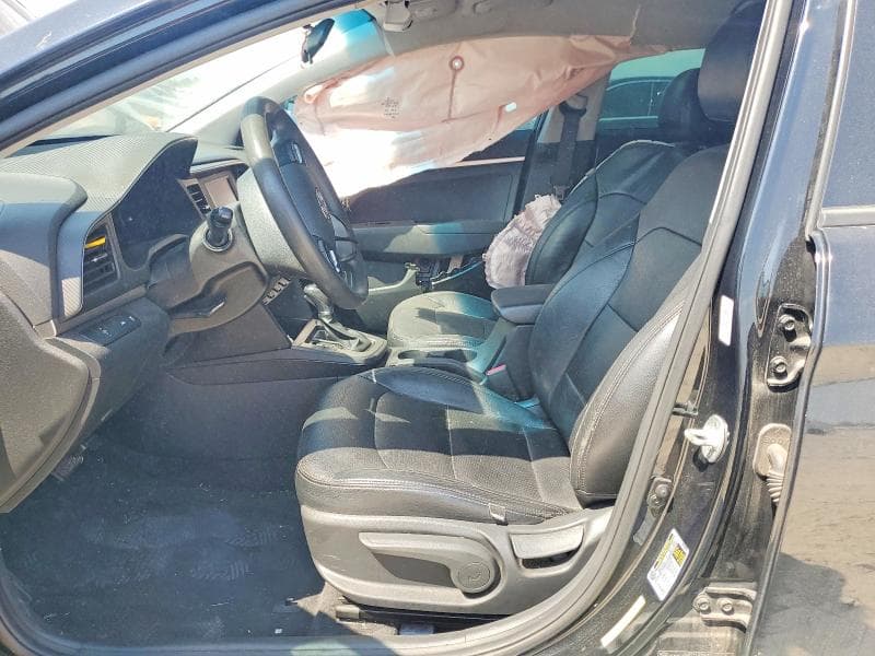 2020 HYUNDAI ELANTRA SE 7