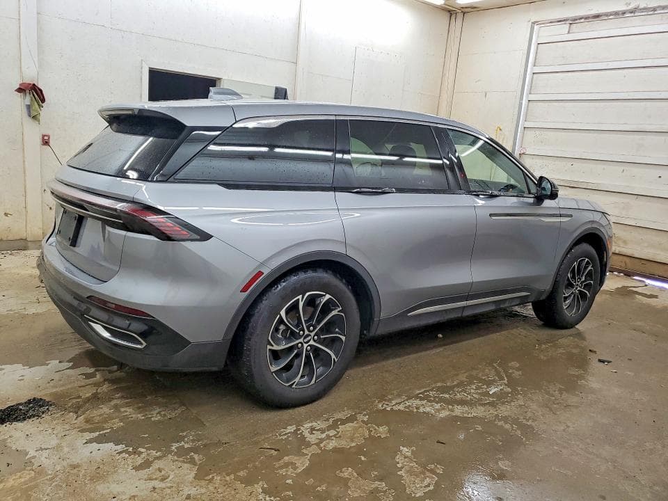 2025 LINCOLN NAUTILUS PREMIERE 3