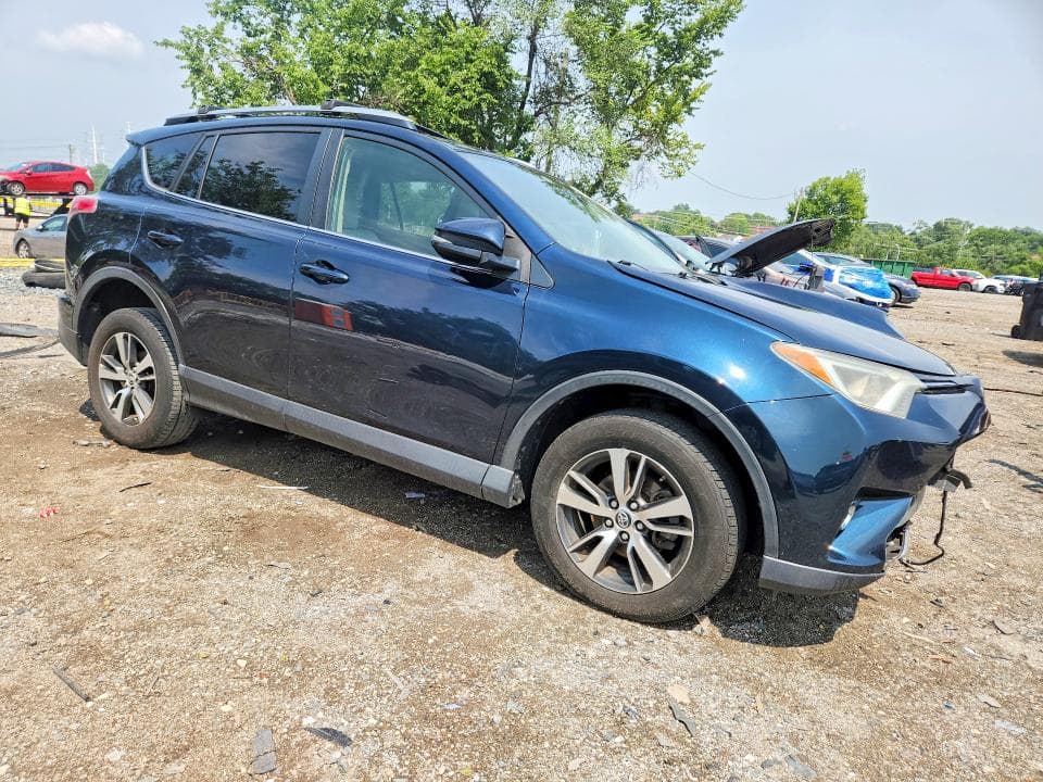 2018 TOYOTA RAV4 XLE 4