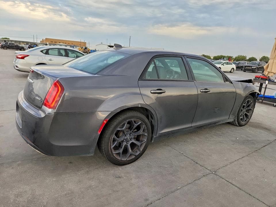 2019 CHRYSLER 300 S 3