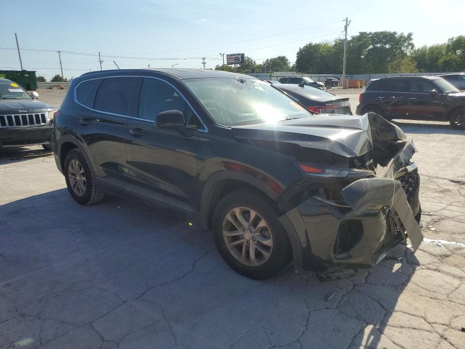 2019 HYUNDAI SANTA FE SE 4
