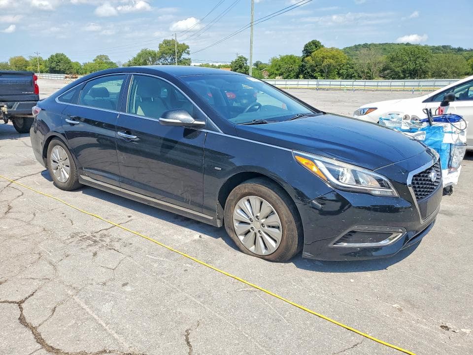 2017 HYUNDAI SONATA HYBRID SE 4