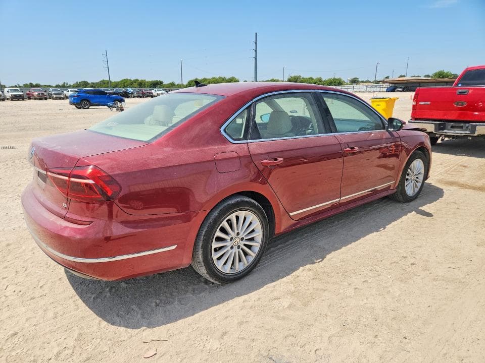 2017 VOLKSWAGEN PASSAT SE 3