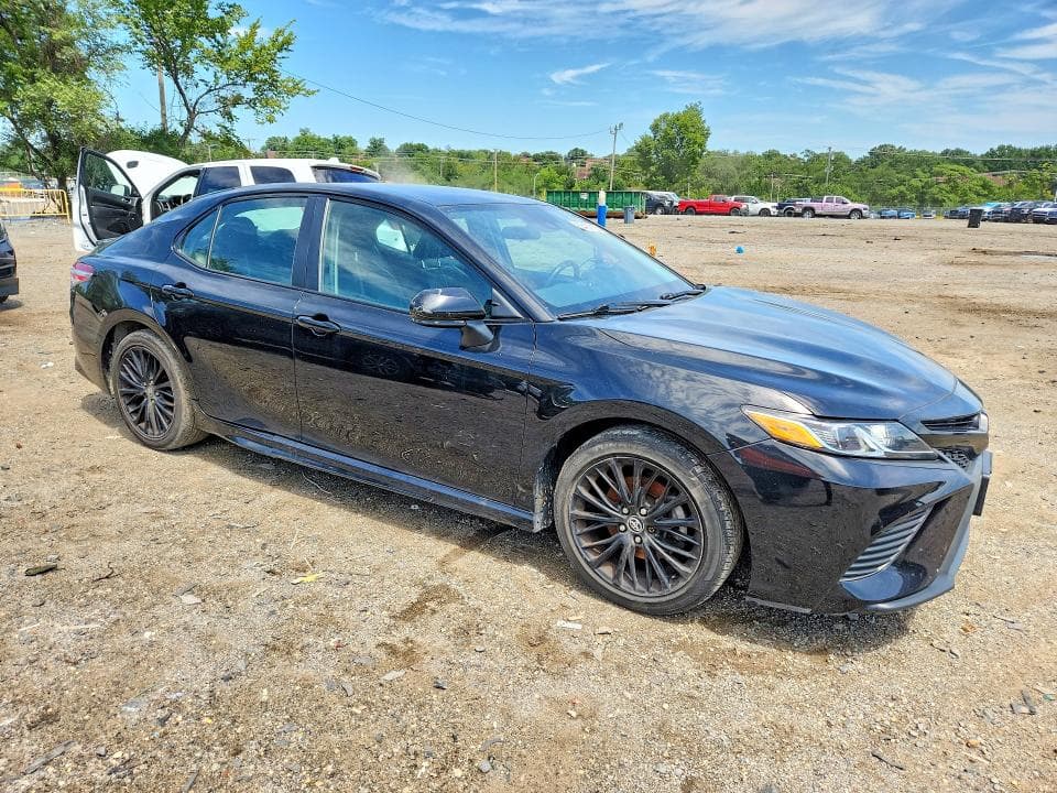 2020 TOYOTA CAMRY SE NIGHTSHADE 4