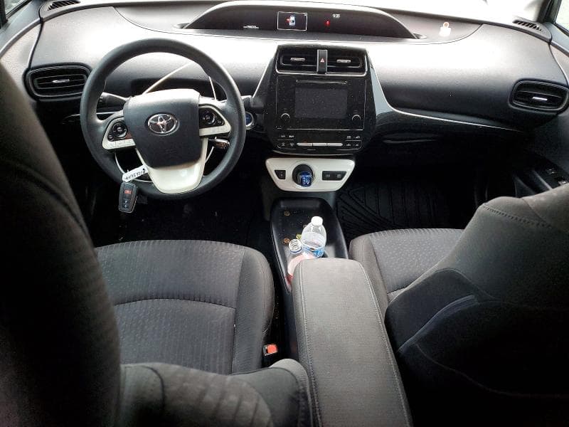 2017 TOYOTA PRIUS TWO 8