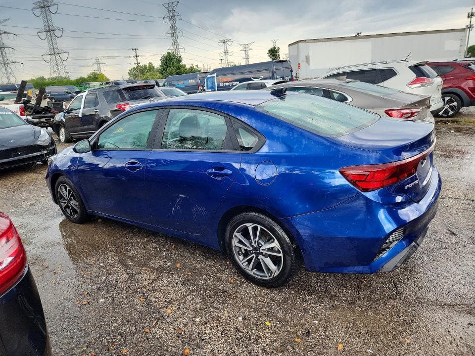 2023 KIA FORTE LXS 2