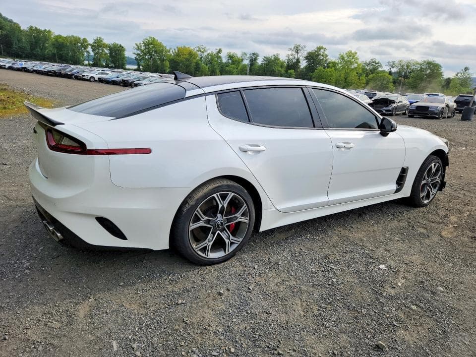 2019 KIA STINGER GT2 3
