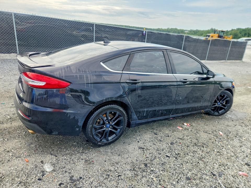 2019 FORD FUSION SE 3