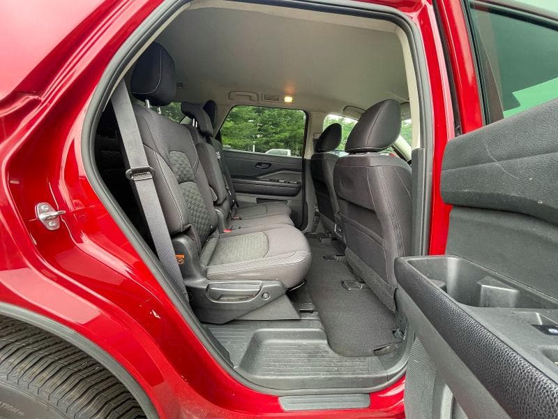 2023 NISSAN PATHFINDER SV 6