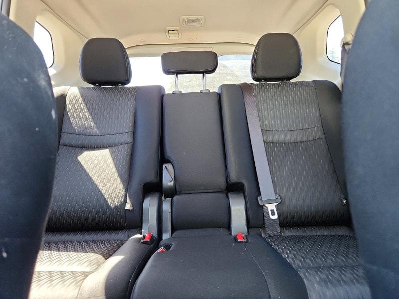2017 NISSAN ROGUE SV 10