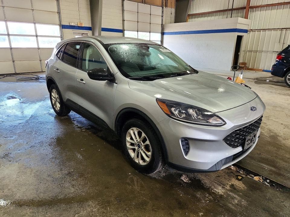 2022 FORD ESCAPE SE 4
