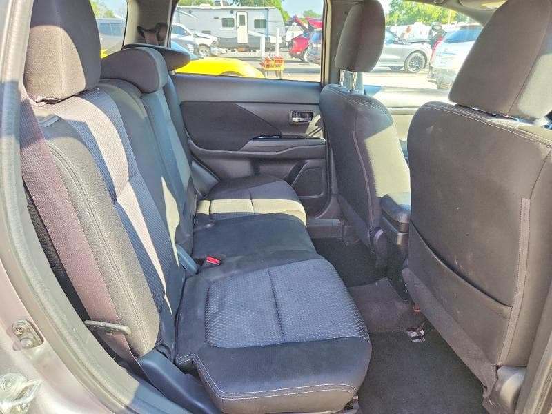 2018 MITSUBISHI OUTLANDER SE 11