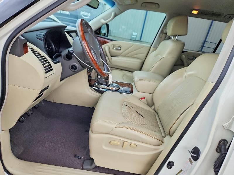 2017 INFINITI QX80 BASE 7