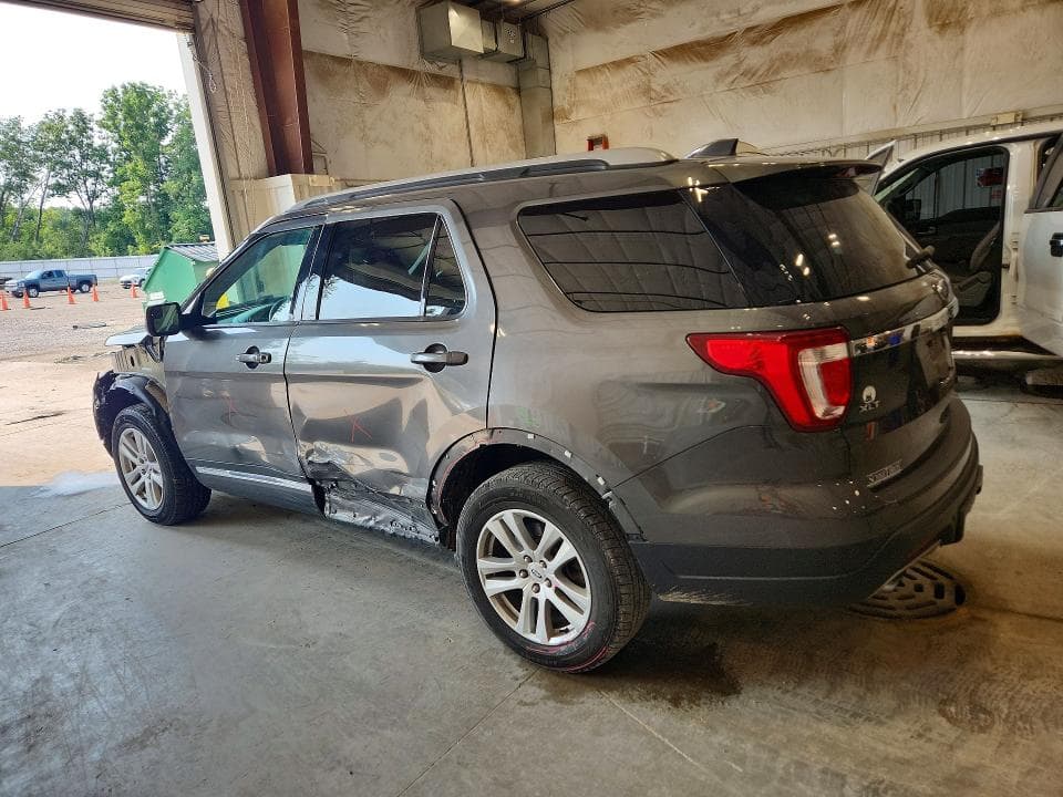 2018 FORD EXPLORER XLT 2