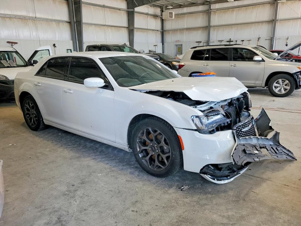 2018 CHRYSLER 300 S 4