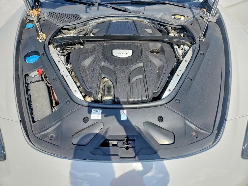 2018 PORSCHE PANAMERA 4 11