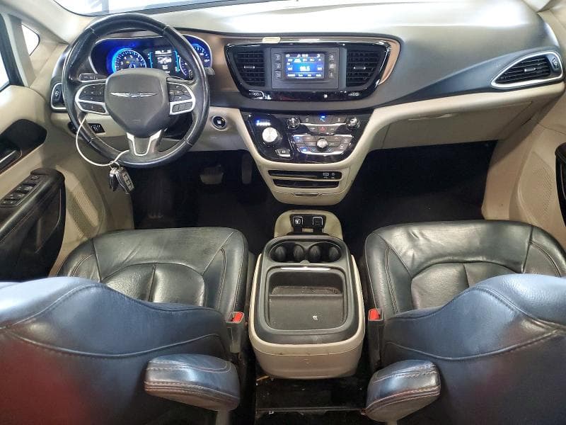 2017 CHRYSLER PACIFICA TOURING L 8