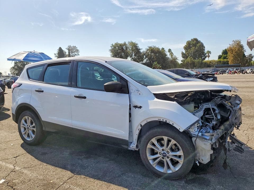 2017 FORD ESCAPE S 4
