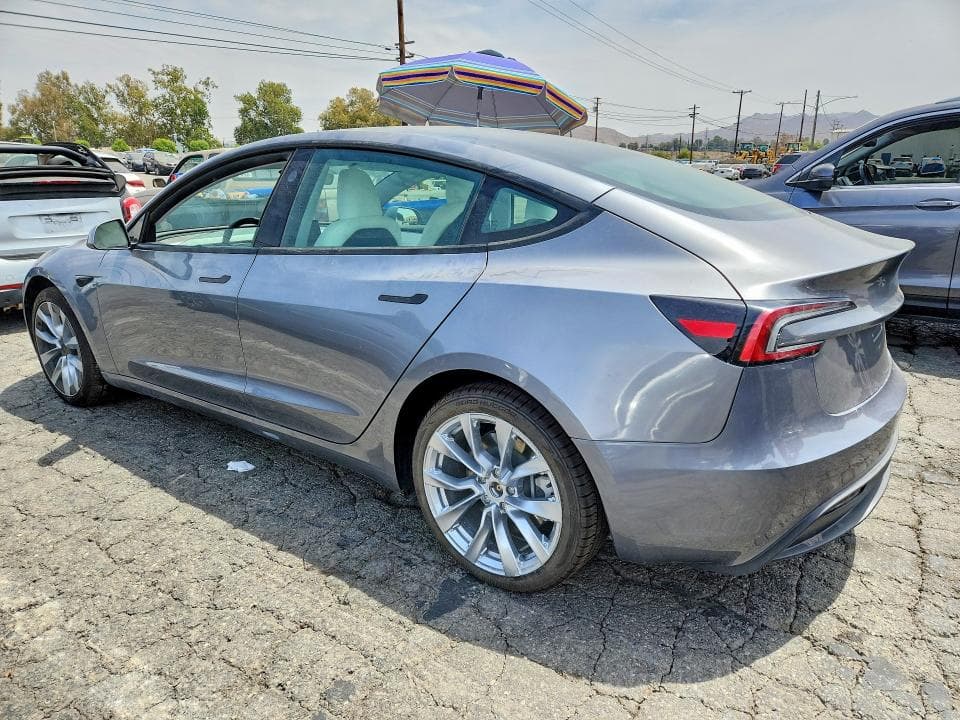 2025 TESLA MODEL 3 2