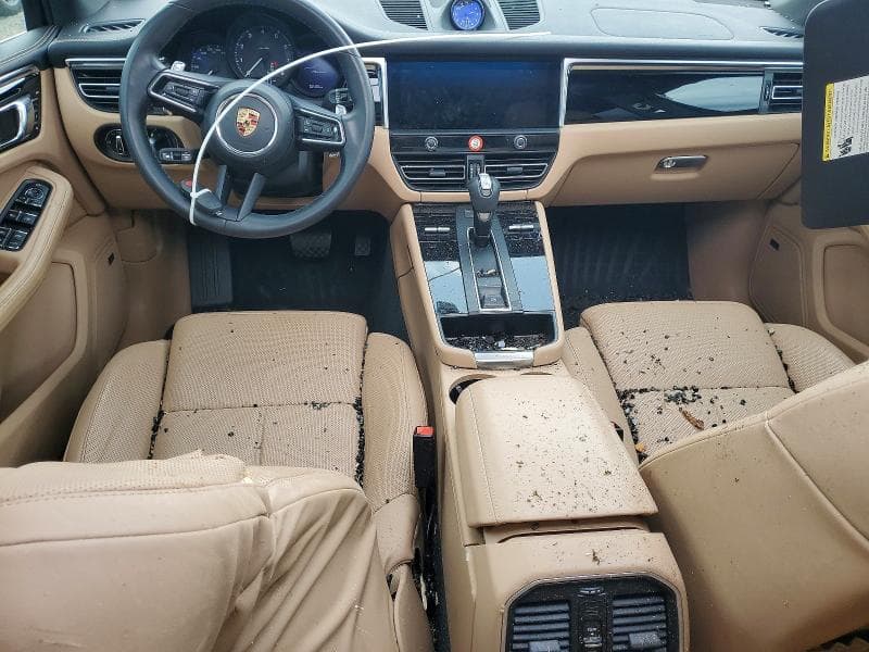 2024 PORSCHE MACAN BASE 8