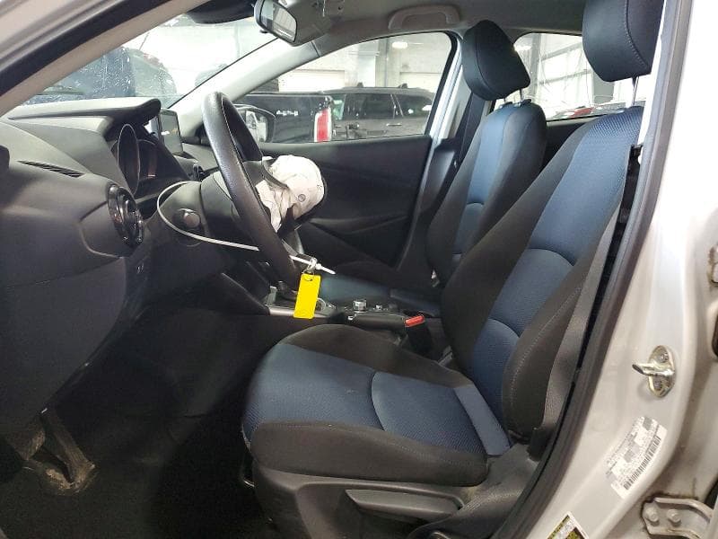 2020 TOYOTA YARIS L 7