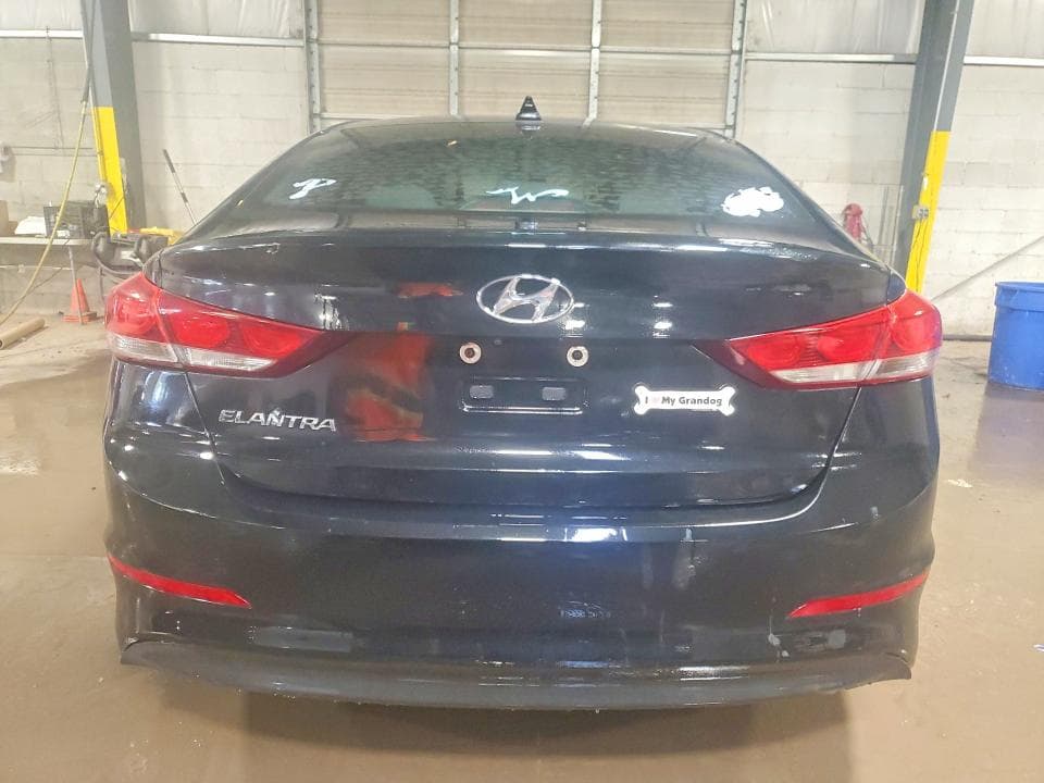 2017 HYUNDAI ELANTRA SE 6