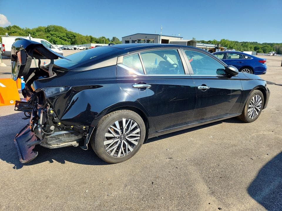 2024 NISSAN ALTIMA SV 3