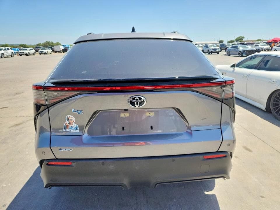 2026 TOYOTA BZ XLE PLUS 6