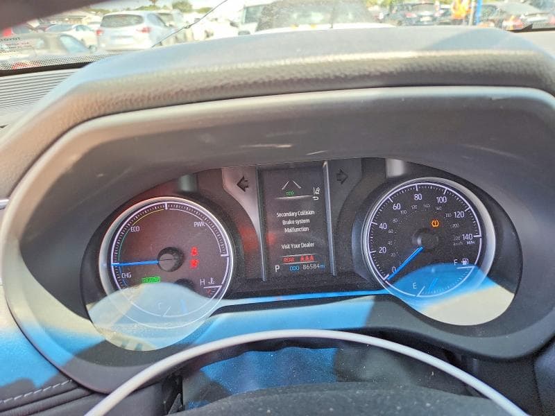 2021 TOYOTA VENZA LE 9