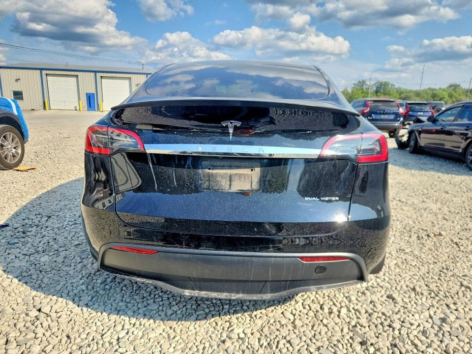 2023 TESLA MODEL Y 6
