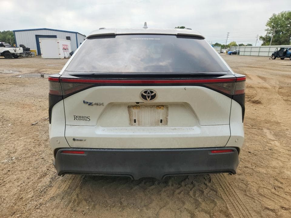 2024 TOYOTA BZ4X XLE 6