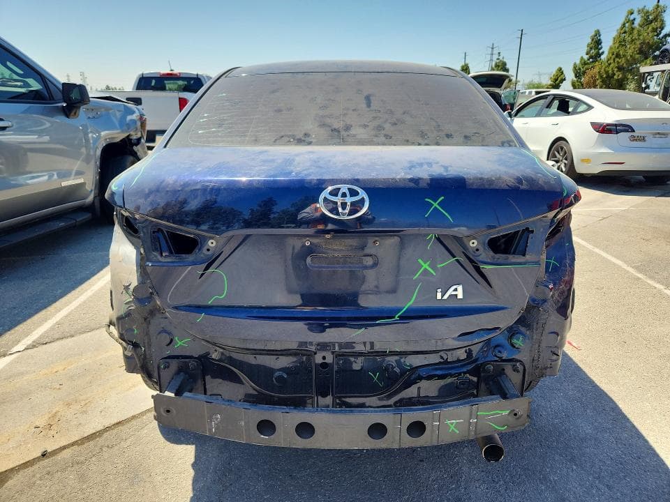 2017 TOYOTA YARIS IA BASE 6