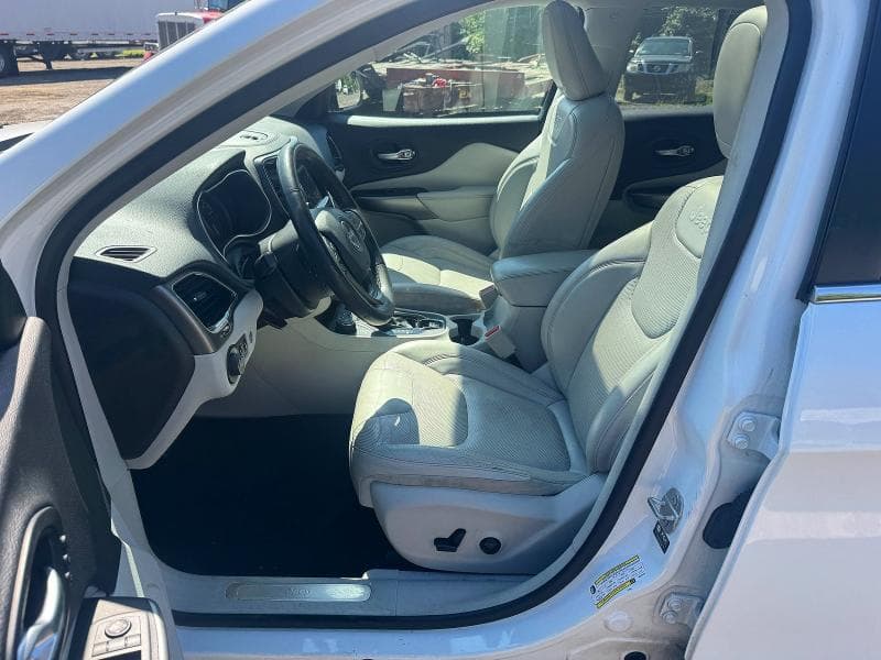 2021 JEEP CHEROKEE LIMITED 11