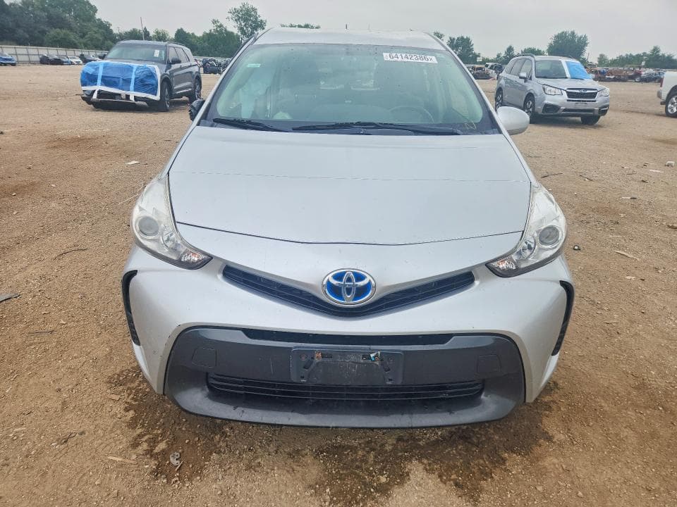 2017 TOYOTA PRIUS V TWO 5